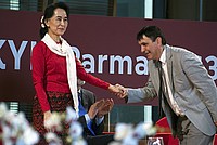 Foto Aung San Suu Kyi a Parma - 2013 Aung_San_Suu_Kyi_084