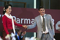 Foto Aung San Suu Kyi a Parma - 2013 Aung_San_Suu_Kyi_085