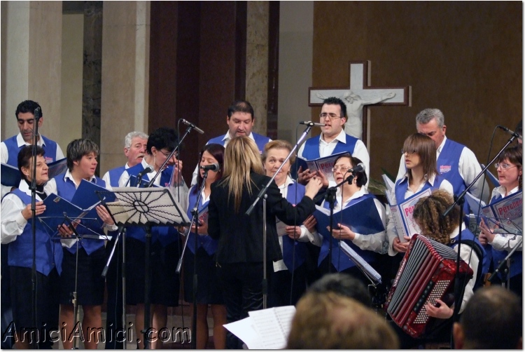 Coro_di_Natale_2007_016 186 KB