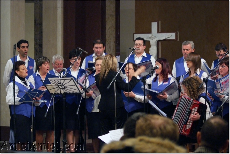 Coro_di_Natale_2007_029 184 KB