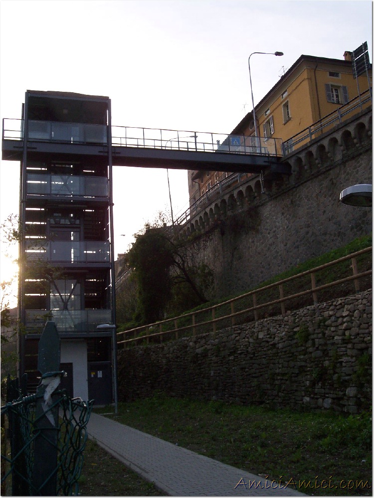 Ascensore Borgotaro 2005 08 217 KB
