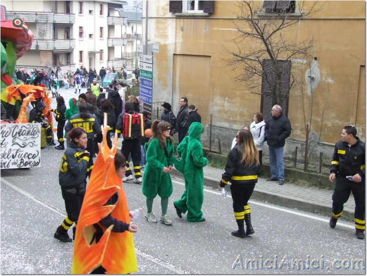 Carnevale Borgotarese 2007 080 185 KB