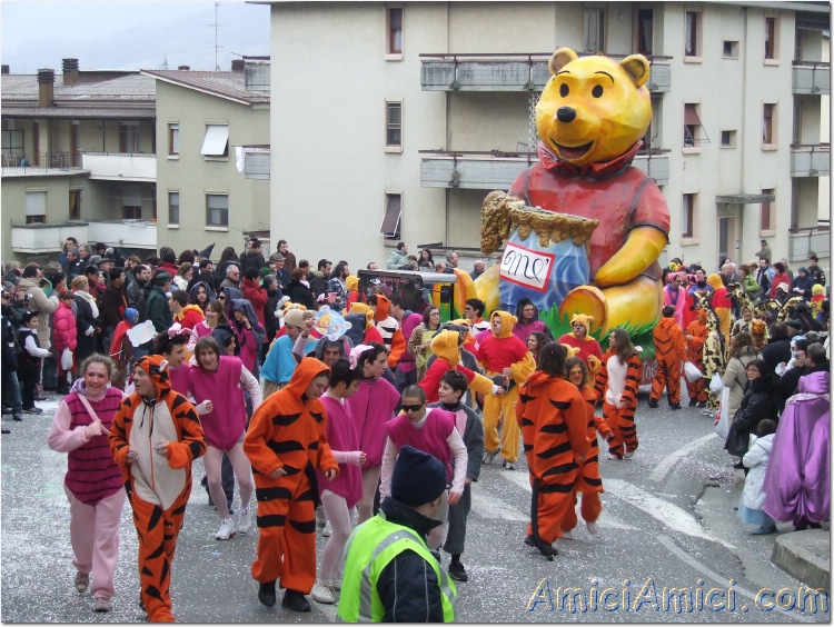 Carnevale Borgotarese 2007 108 181 KB