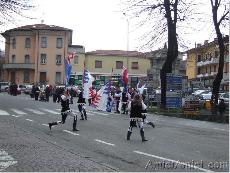 Carnevale Borgotarese 2007 120 163 KB