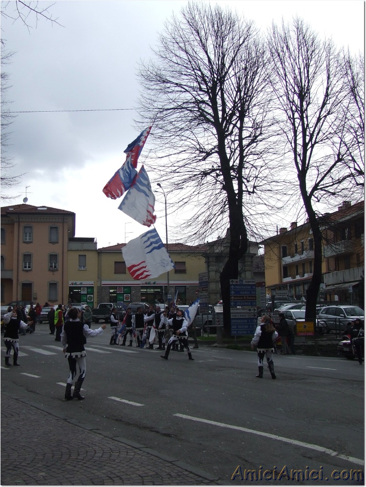 Carnevale Borgotarese 2007 124 285 KB