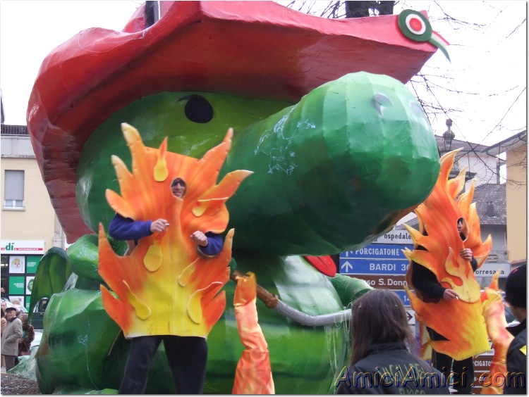 Carnevale Borgotarese 2007 179 124 KB