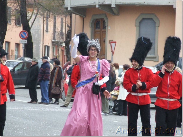 Carnevale Borgotarese 2007 182 137 KB