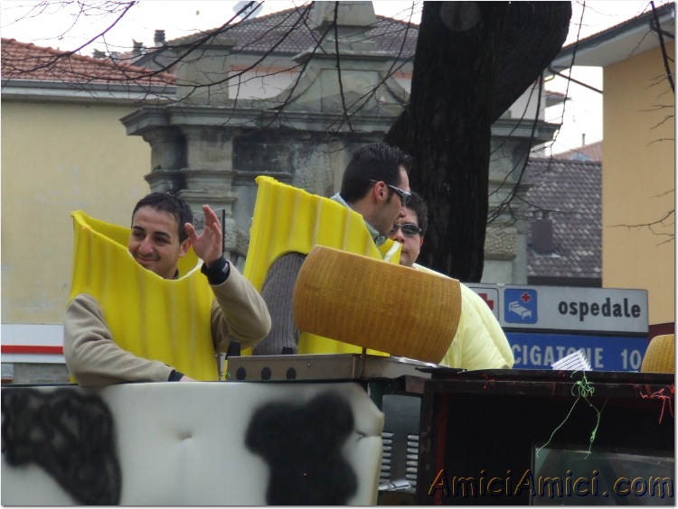 Carnevale Borgotarese 2007 196 115 KB