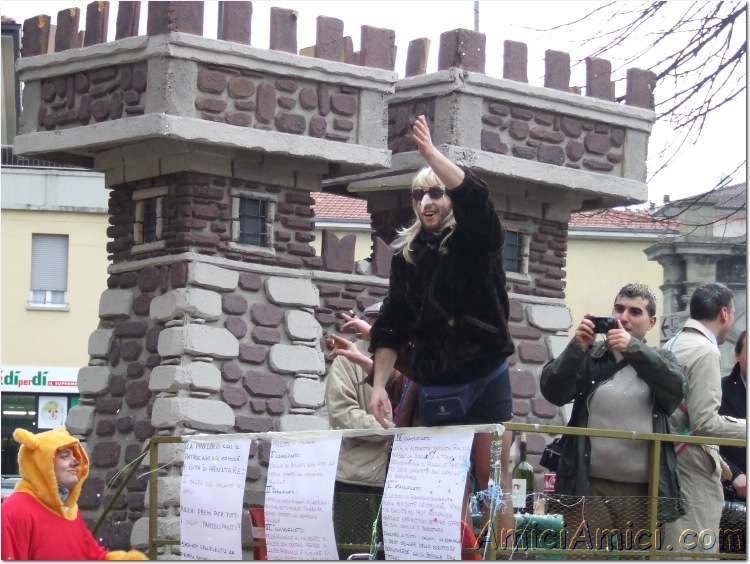 Carnevale Borgotarese 2007 200 158 KB