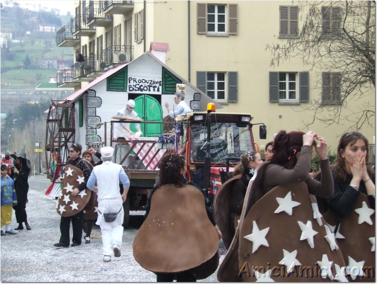 Carnevale Borgotarese 2007 224 164 KB