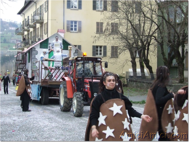 Carnevale Borgotarese 2007 225 180 KB