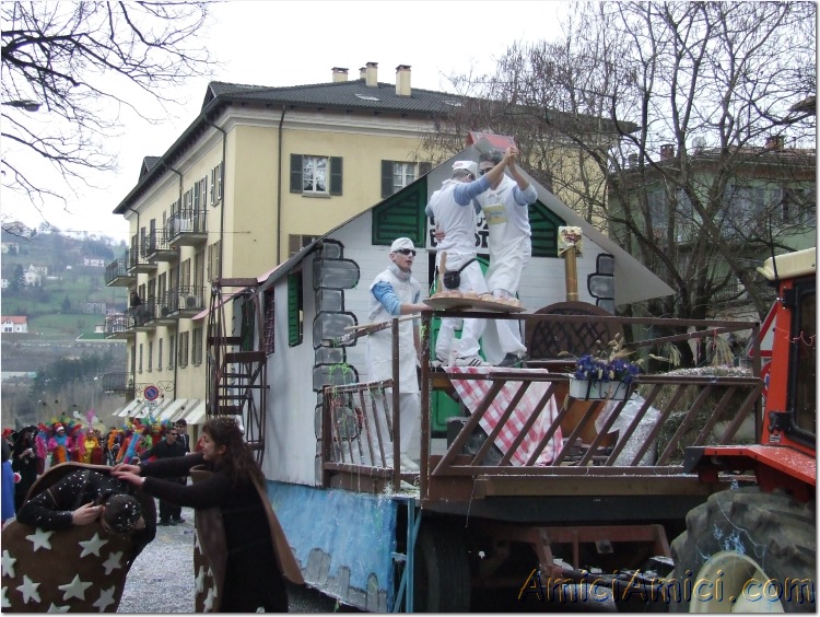 Carnevale Borgotarese 2007 227 183 KB