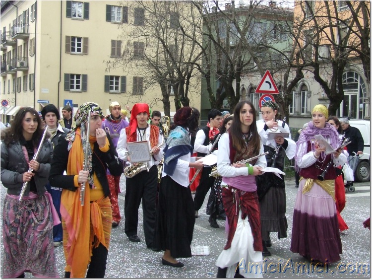 Carnevale Borgotarese 2007 235 201 KB