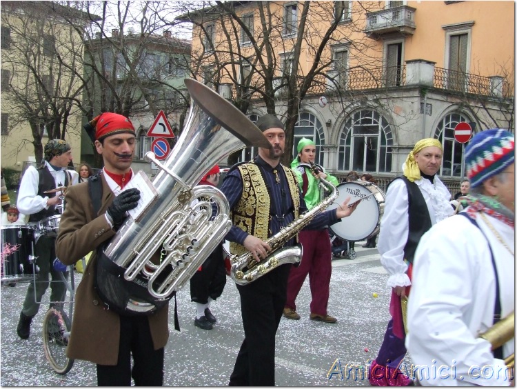 Carnevale Borgotarese 2007 237 205 KB