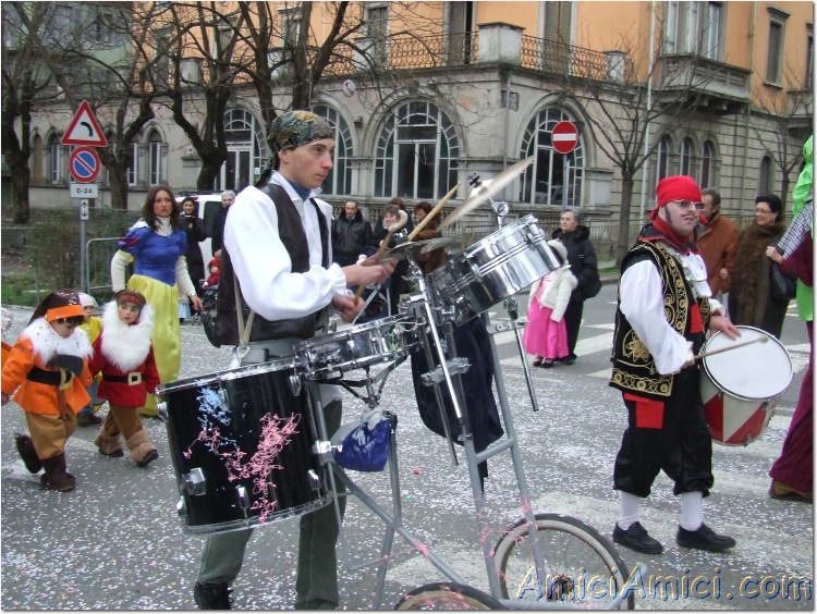 Carnevale Borgotarese 2007 238 203 KB