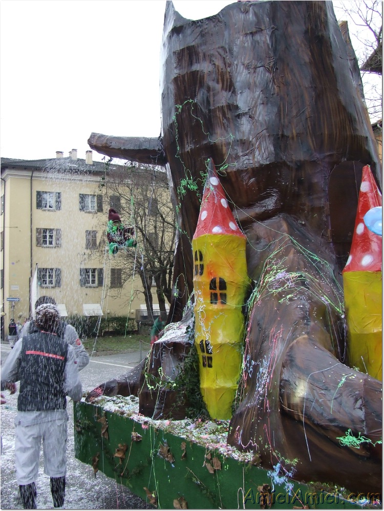 Carnevale Borgotarese 2007 253 288 KB