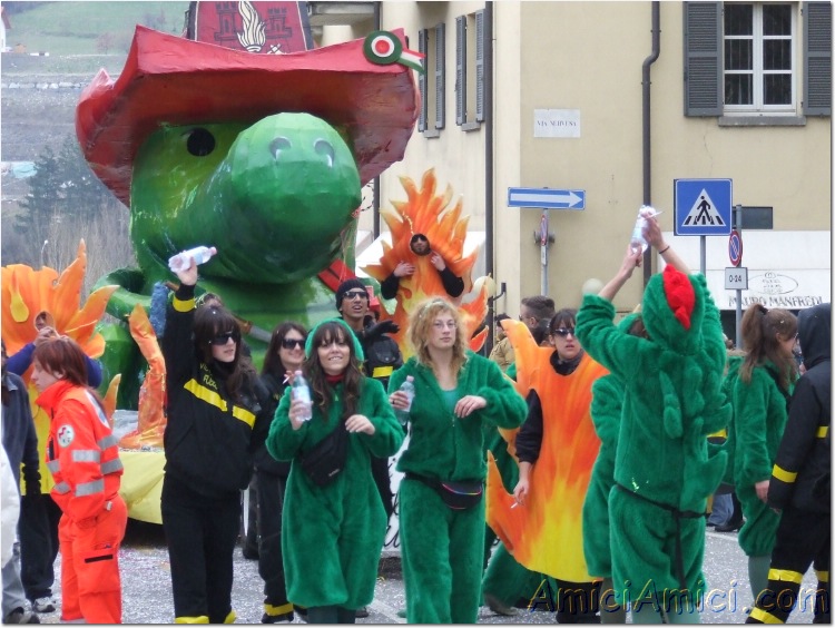 Carnevale Borgotarese 2007 265 144 KB