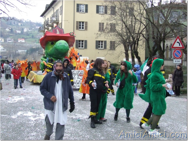 Carnevale Borgotarese 2007 268 199 KB