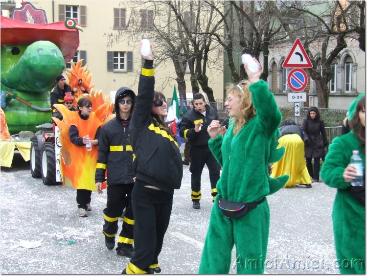 Carnevale Borgotarese 2007 269 185 KB
