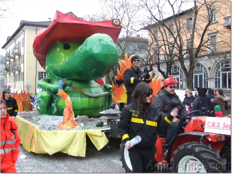 Carnevale Borgotarese 2007 272 185 KB