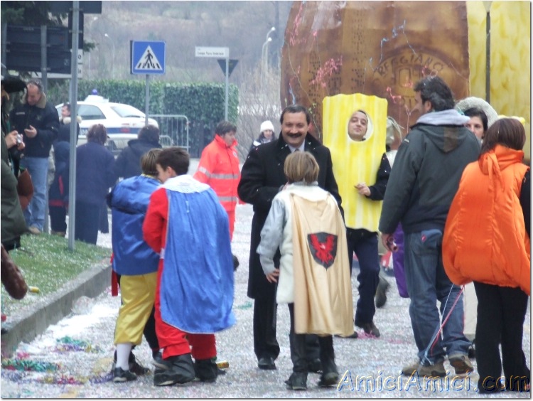 Carnevale Borgotarese 2007 290 138 KB