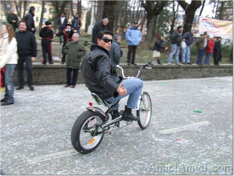 Carnevale Borgotarese 2007 295 163 KB