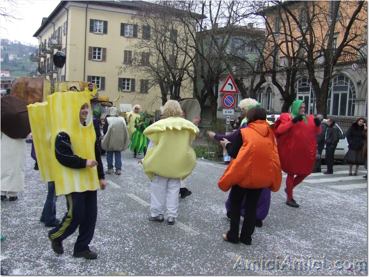 Carnevale Borgotarese 2007 296 206 KB