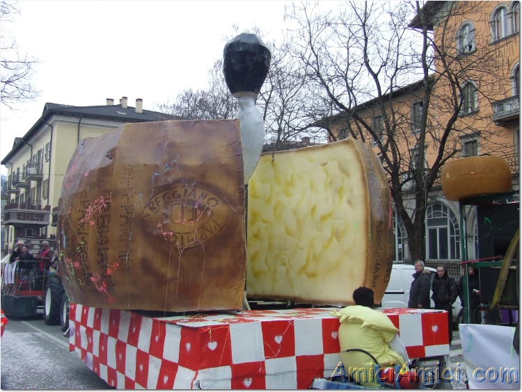 Carnevale Borgotarese 2007 303 163 KB