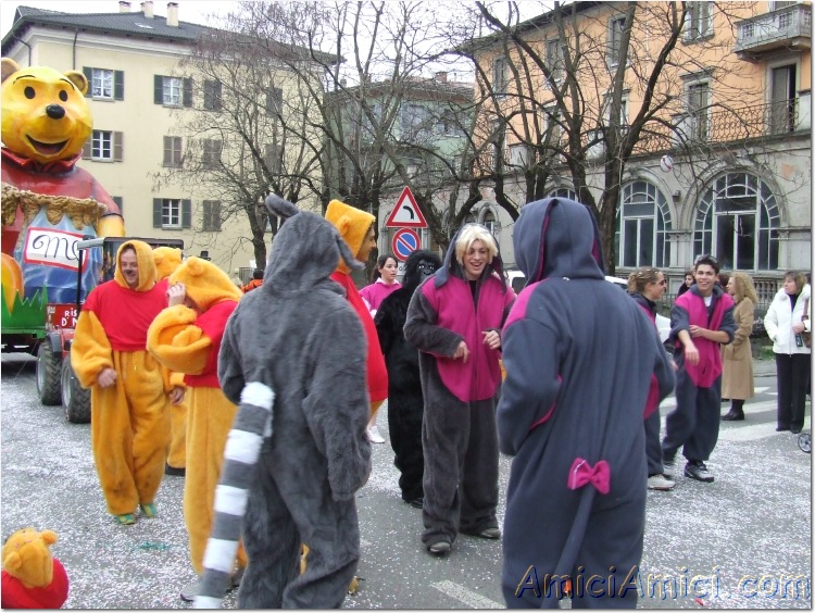 Carnevale Borgotarese 2007 318 195 KB