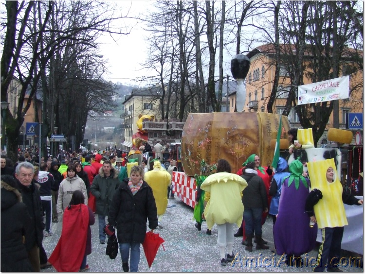 Carnevale Borgotarese 2007 325 203 KB
