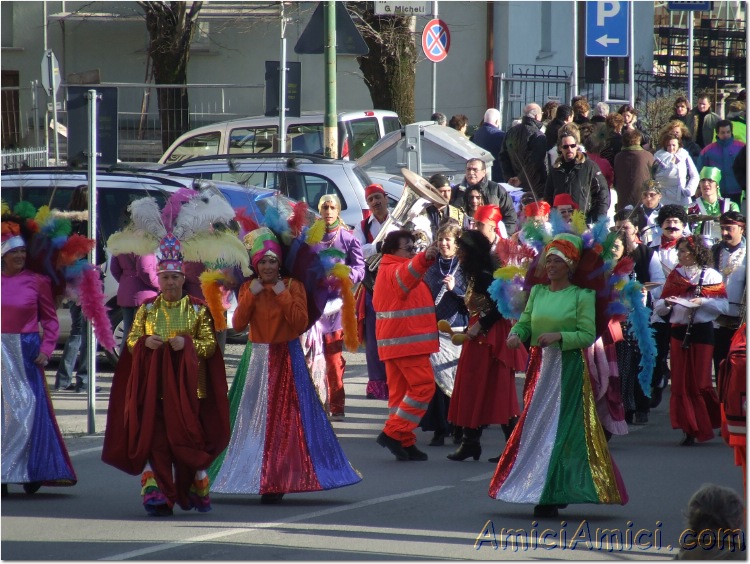 Anteprima sfilata 2007 004 175 KB