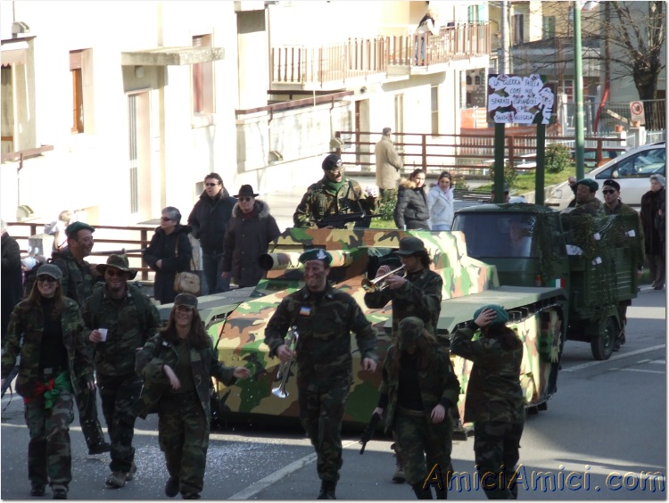 Anteprima sfilata 2007 027 141 KB