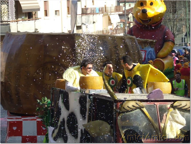 Anteprima sfilata 2007 092 172 KB