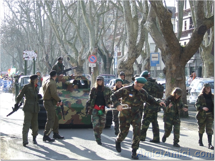 Anteprima sfilata 2007 125 200 KB