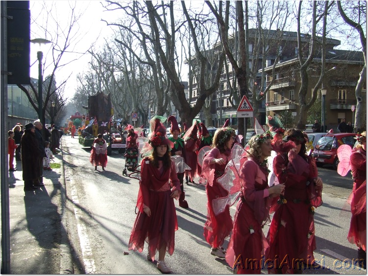 Anteprima sfilata 2007 150 211 KB