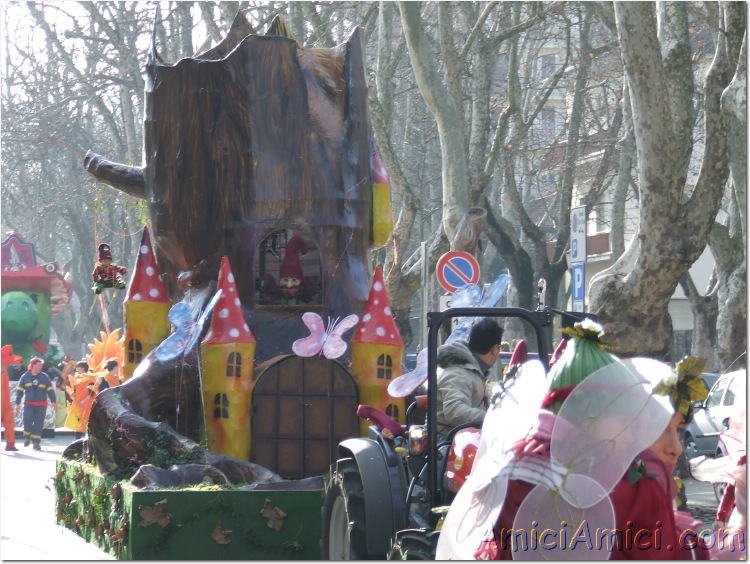 Anteprima sfilata 2007 151 169 KB