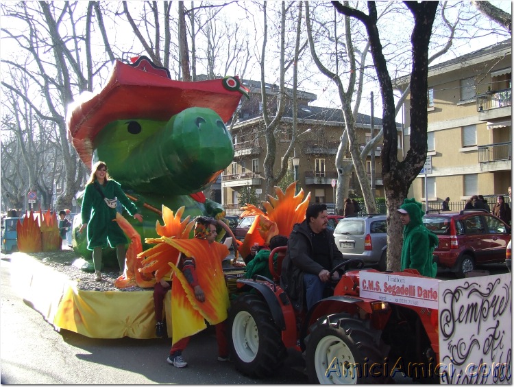 Anteprima sfilata 2007 167 192 KB