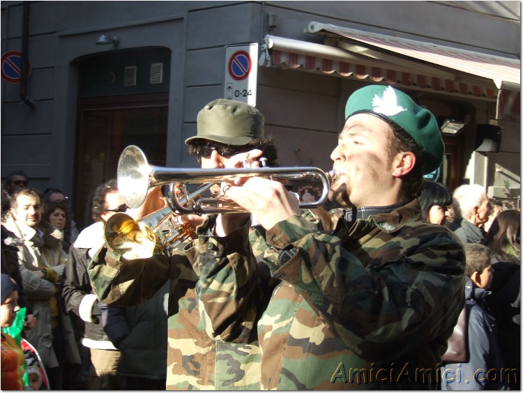 Anteprima sfilata 2007 188 138 KB