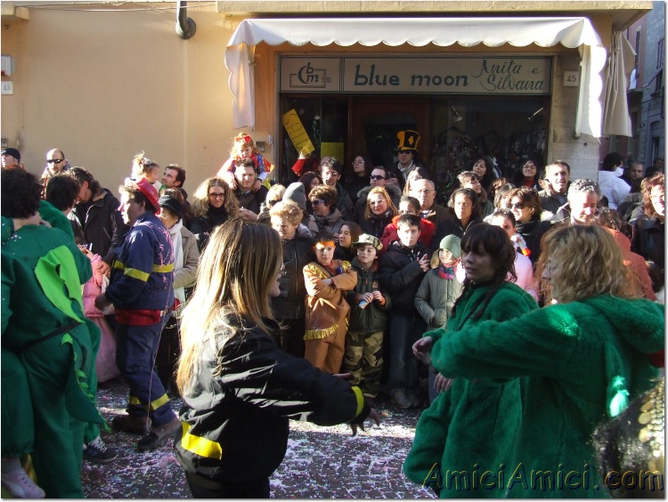 Anteprima sfilata 2007 225 160 KB