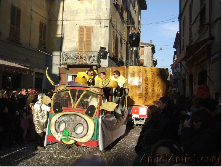 Anteprima sfilata 2007 239 154 KB