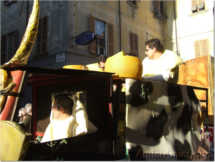 Anteprima sfilata 2007 241 129 KB