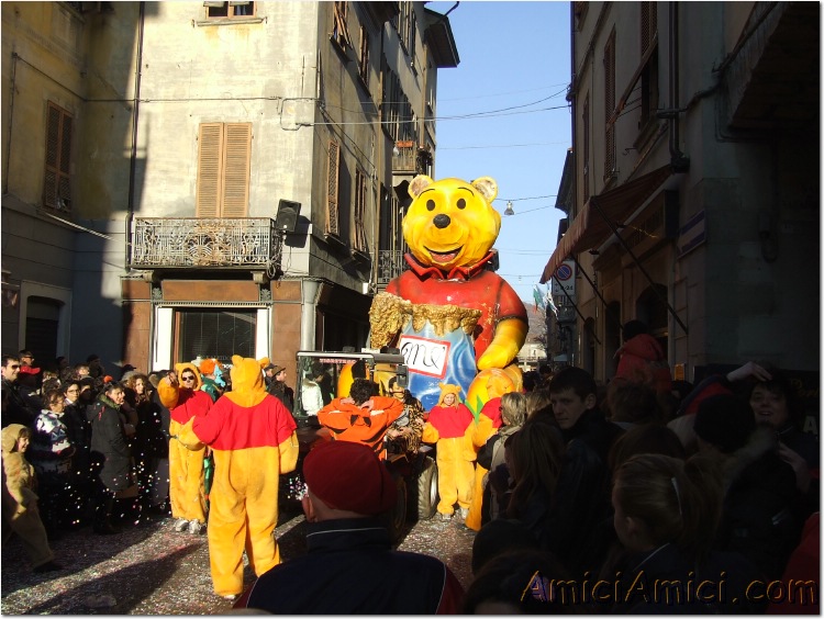 Anteprima sfilata 2007 247 146 KB