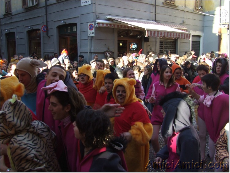 Anteprima sfilata 2007 252 140 KB