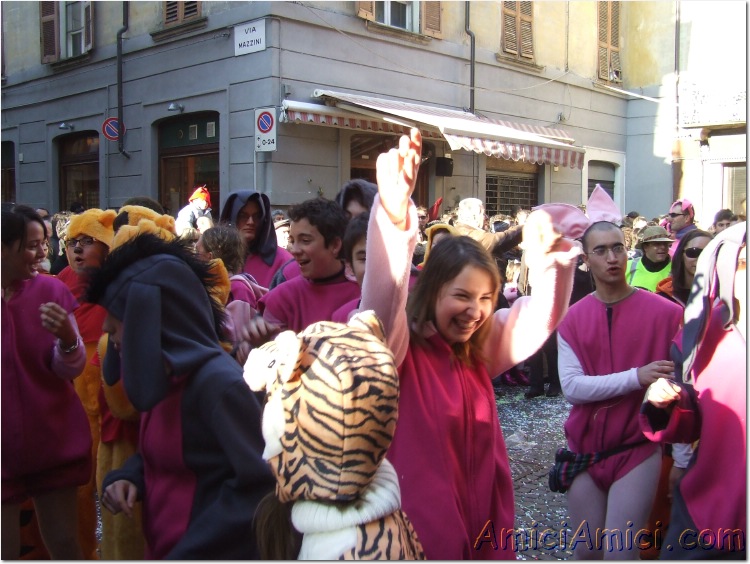 Anteprima sfilata 2007 253 142 KB