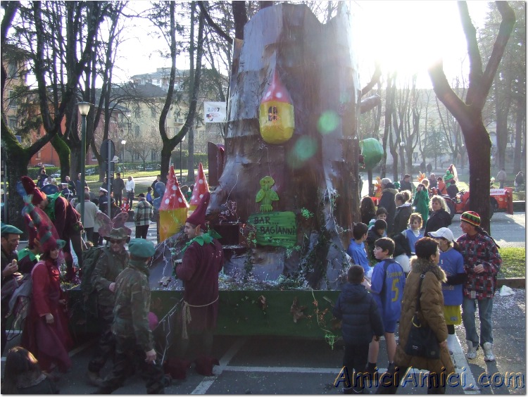 Anteprima sfilata 2007 260 166 KB