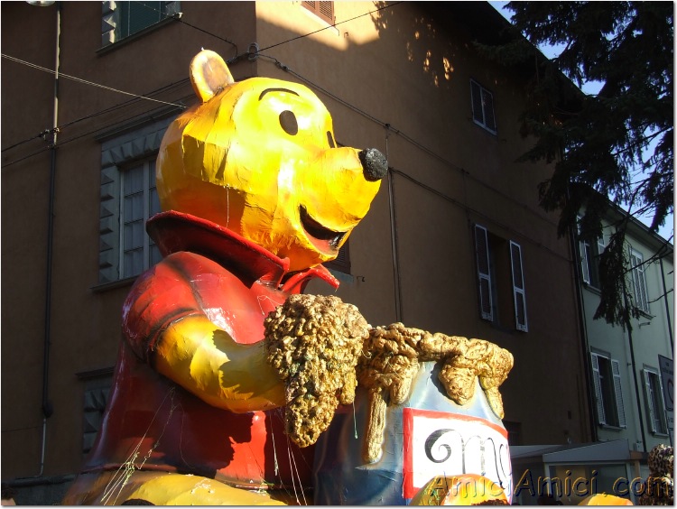 Anteprima sfilata 2007 267 140 KB