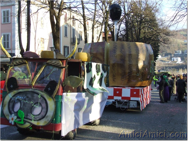 Anteprima sfilata 2007 270 194 KB