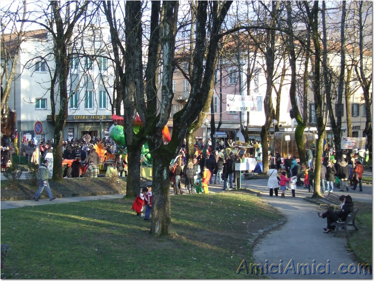 Anteprima sfilata 2007 286 228 KB