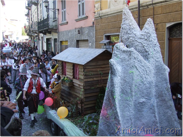 Carnevale bedoniese 2007 196 198 KB