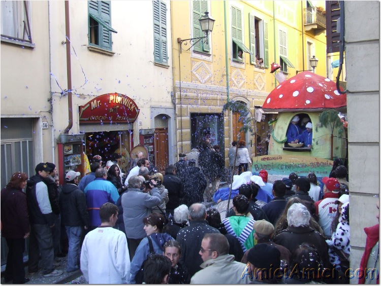 Carnevale bedoniese 2007 249 166 KB